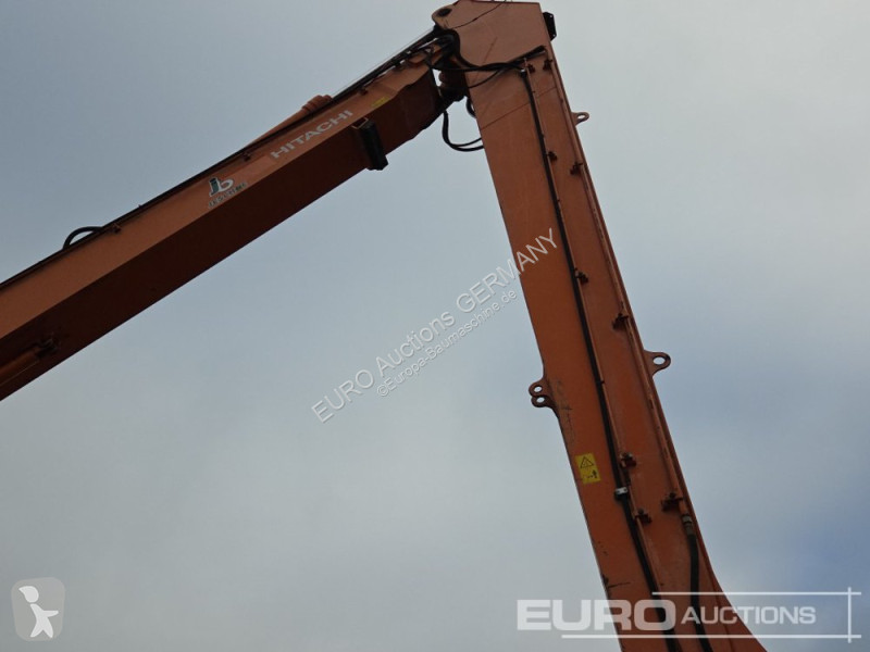 Escavadora Hitachi