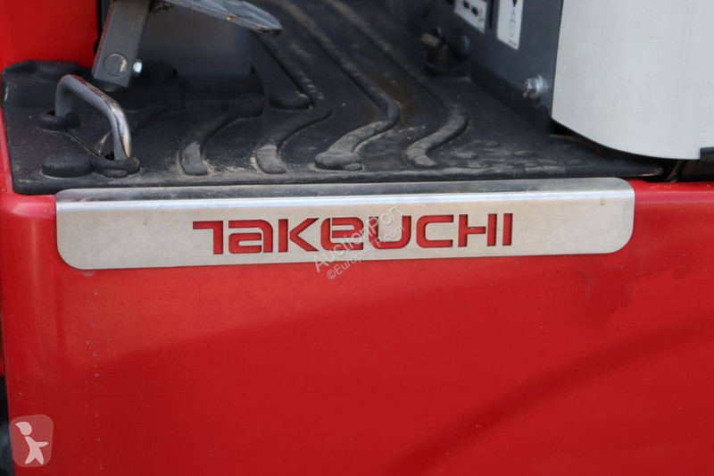 Skovel Takeuchi TB210R