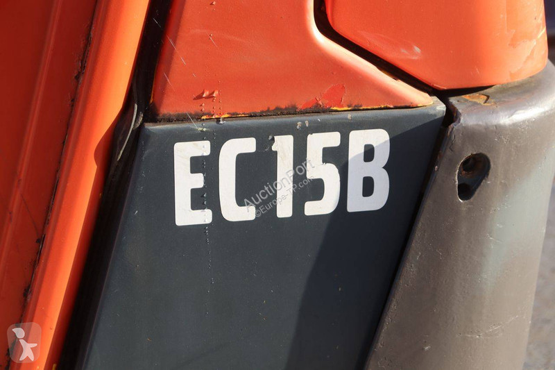 Pelle Volvo EC15B