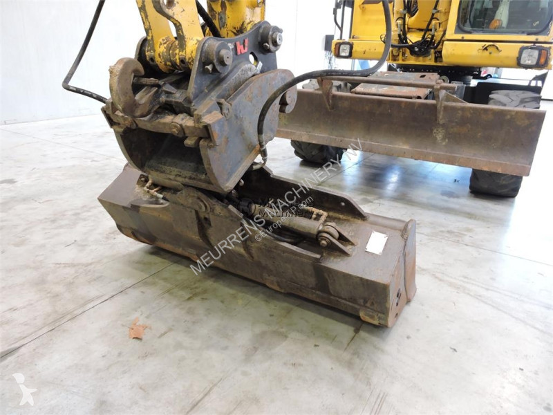 Pelle Komatsu PW140