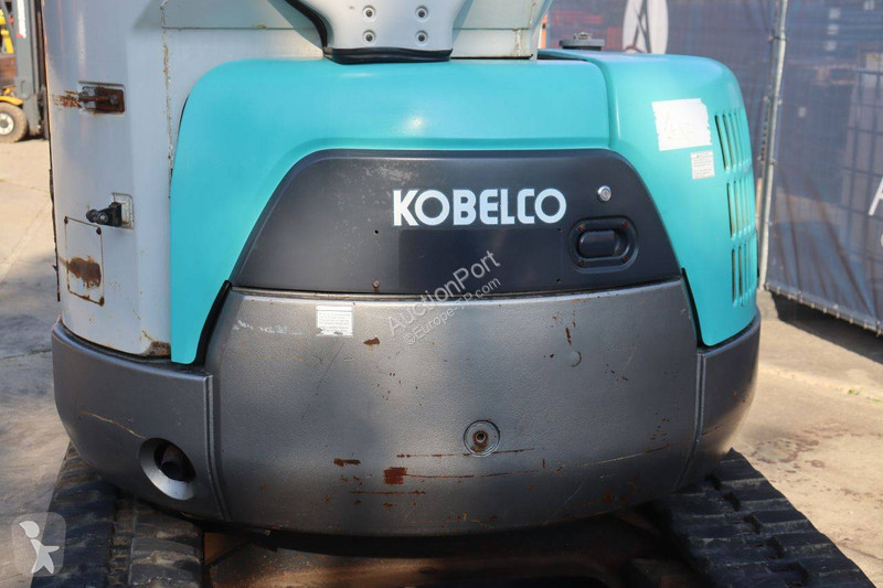 جرافة Kobelco SK25SR