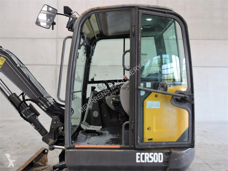 Багер Volvo ECR50 D