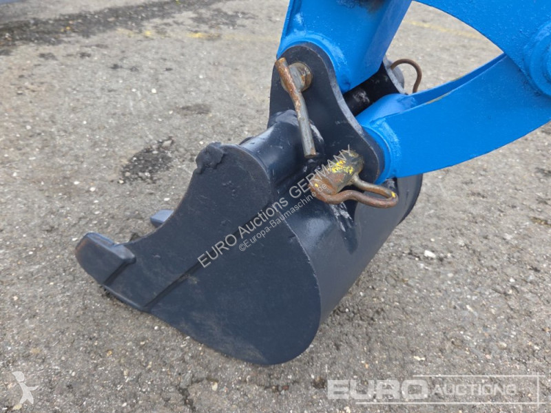 جرافة Kobelco SK014
