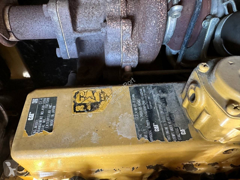 Escavadora Caterpillar