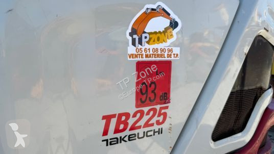 Escavadora Takeuchi