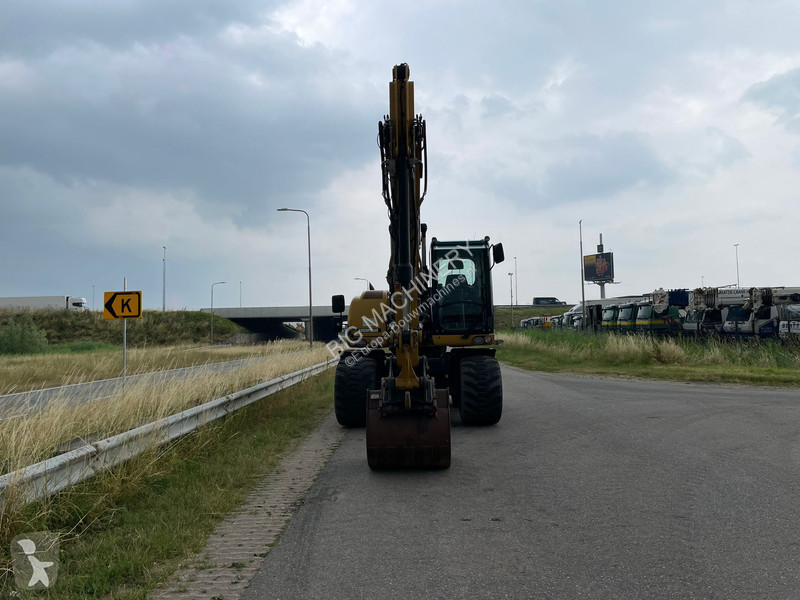 Excavator Caterpillar D - CE