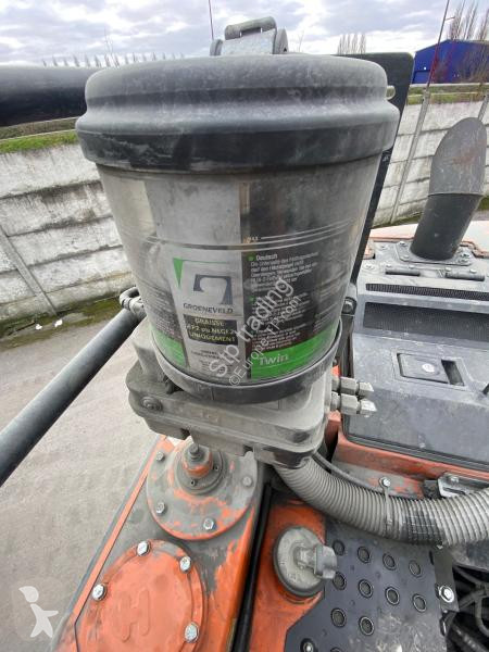 Graafmachine Hitachi 135US-7