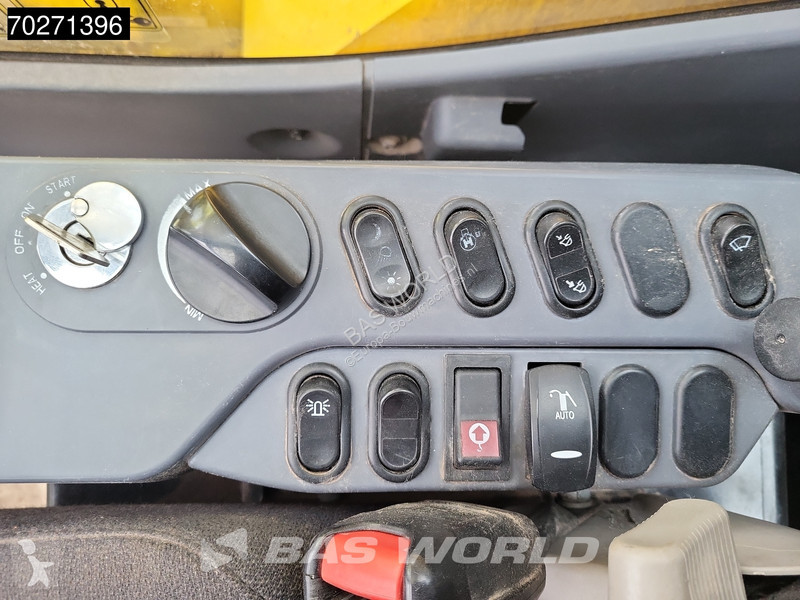 Graafmachine Komatsu PC700 LC -11