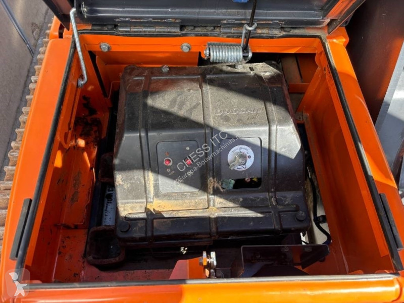 جرافة Doosan 255 LC-5 -- 255LC --