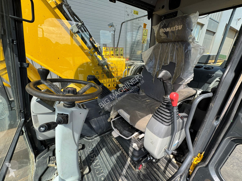 Graafmachine Komatsu -11