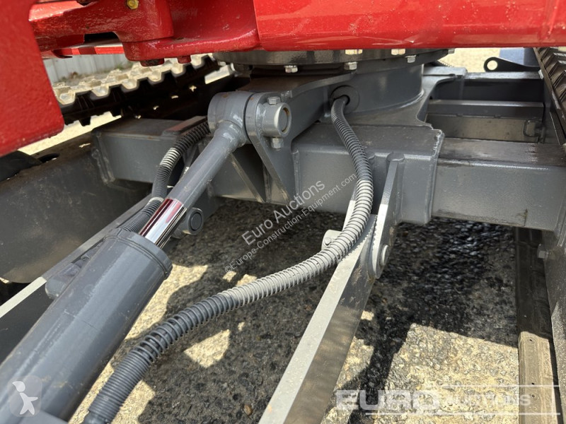 Escavadora Takeuchi TB210R