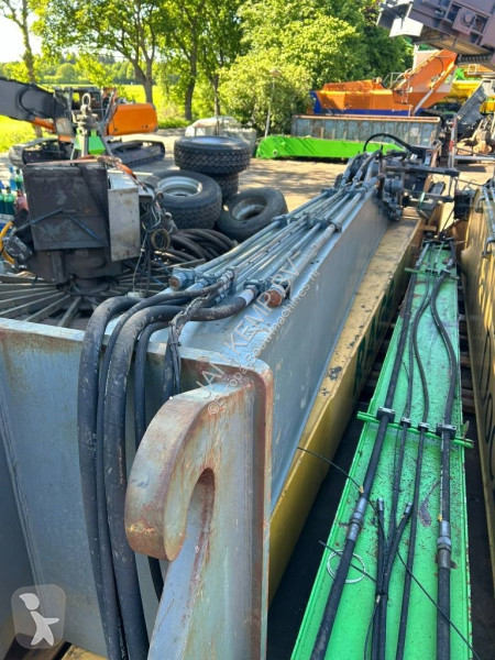 Escavadora Sennebogen