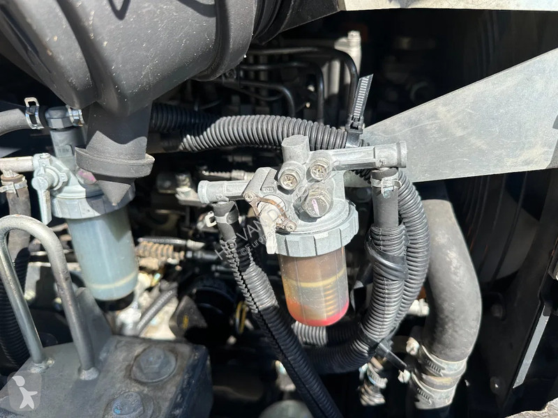 Escavadora Hitachi ZX26U-6CR