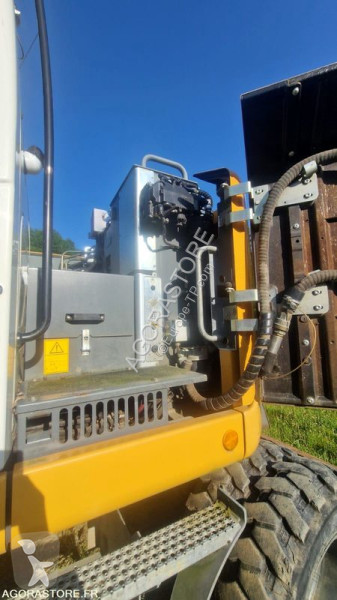 Excavator Liebherr A 912 COMPACT