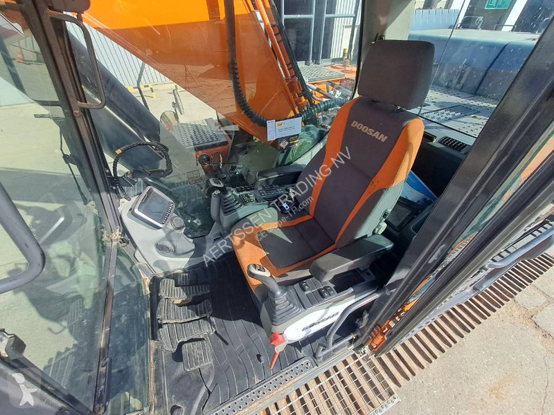 Excavadora Doosan -5 (Full Topcon 3D GPS)
