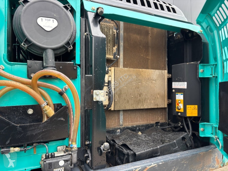 Escavadora Kobelco LC-10
