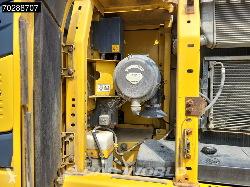 Excavator Komatsu PC210 LC-10