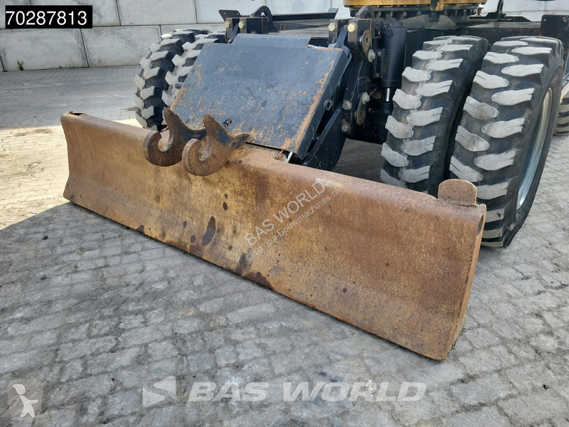 Excavator Caterpillar D OUTRIGGERS + BLADE