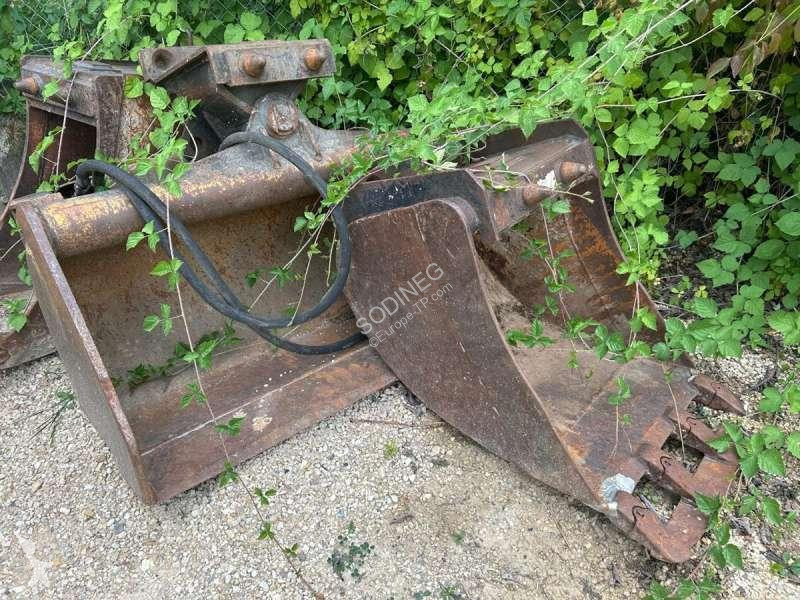 Excavator Mecalac  8CXI