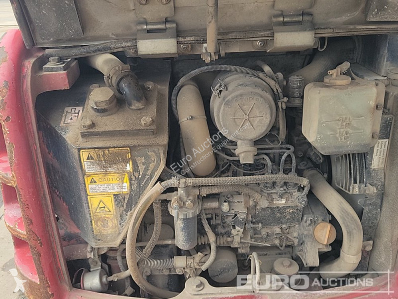 جرافة Takeuchi TB216