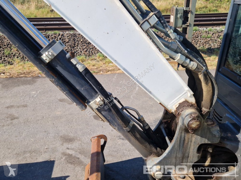 Escavadora Bobcat E27Z