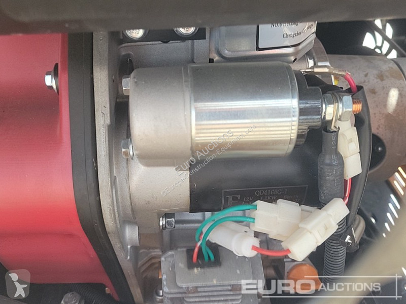 Escavadora JPC HT12