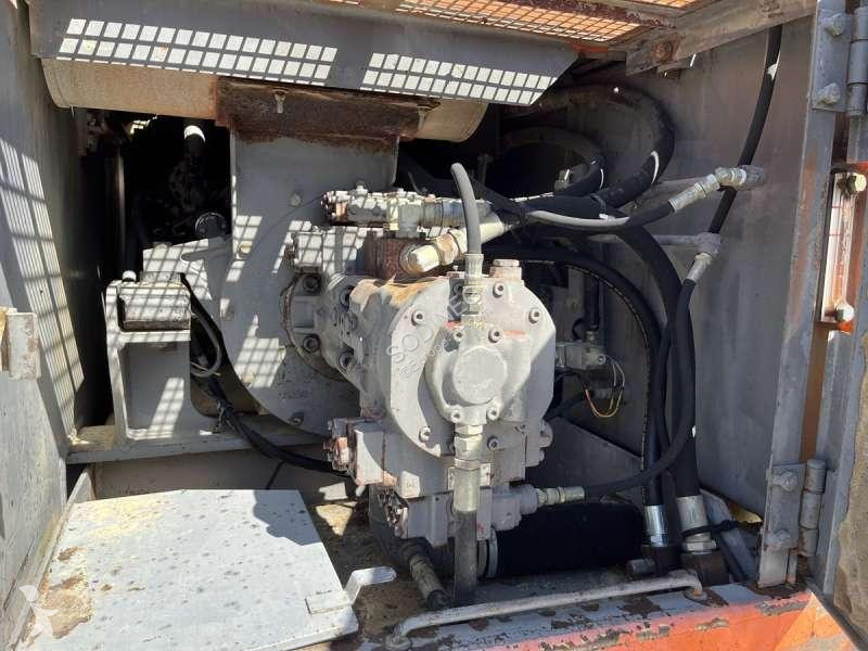 Escavatore Hitachi  UH073
