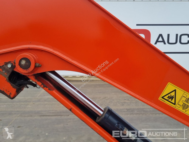 Escavadora Kubota KX027-4