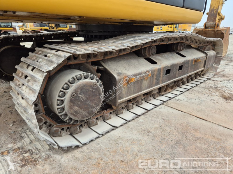 Escavatore Caterpillar 2