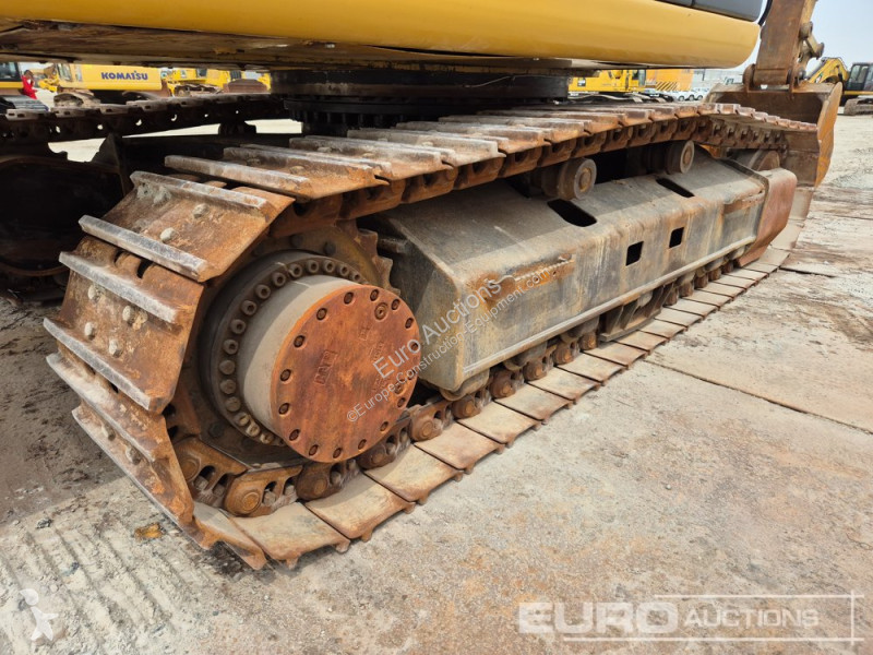 Escavatore Caterpillar 2
