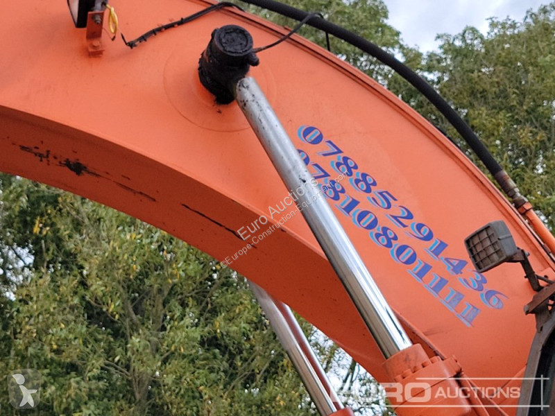 Escavadora Hitachi ZX210LC-3