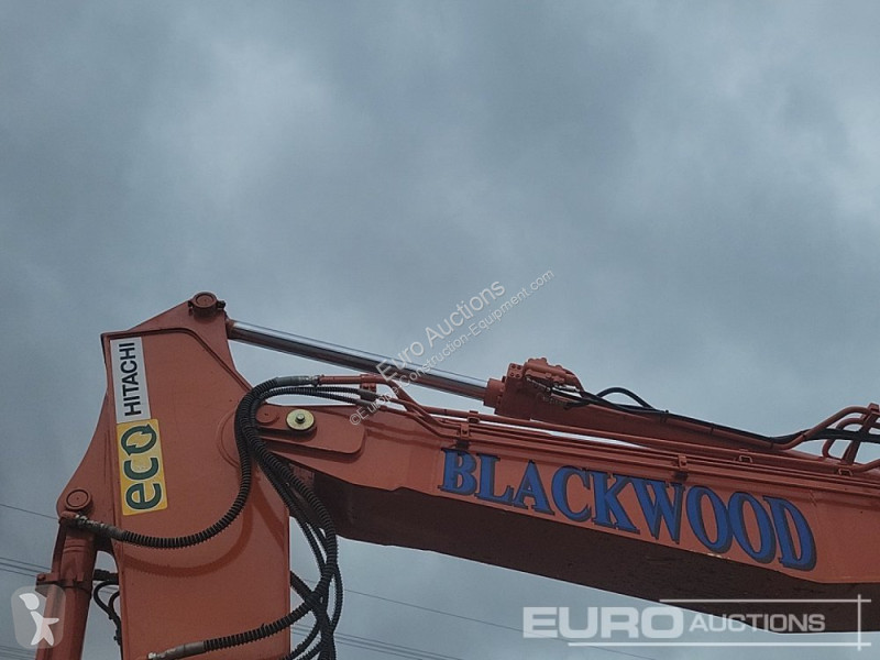 Lopatový nakládač Hitachi -6