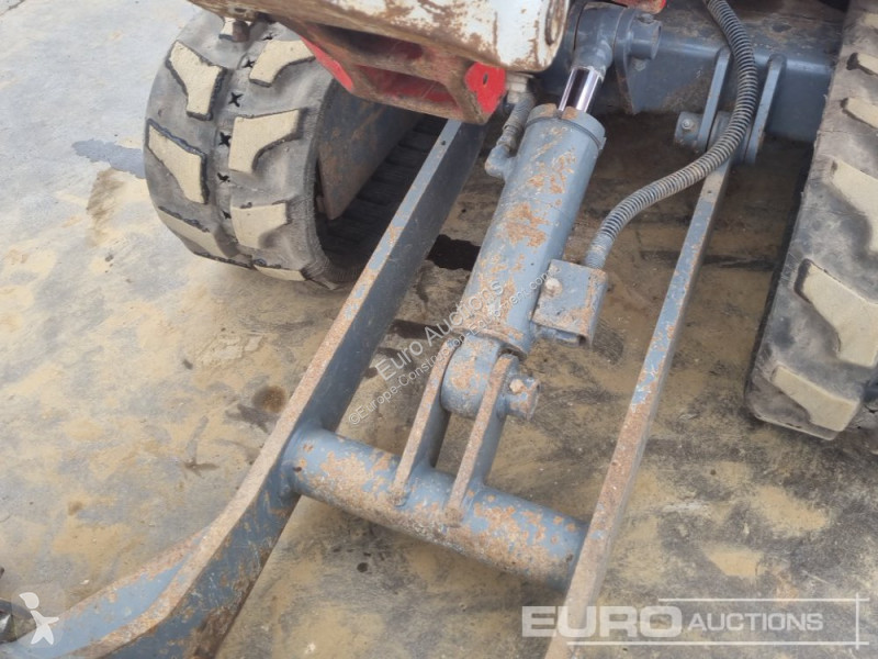 Escavadora Takeuchi TB216