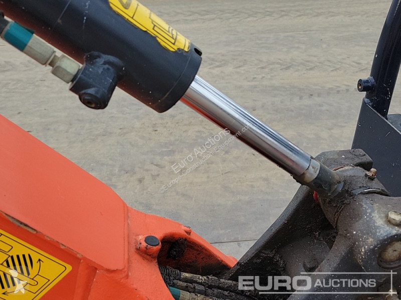 Lopatový nakládač Kubota KX015-4