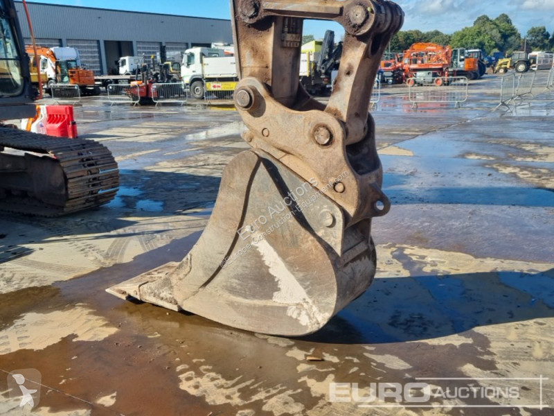 Excavator Volvo EC200EL