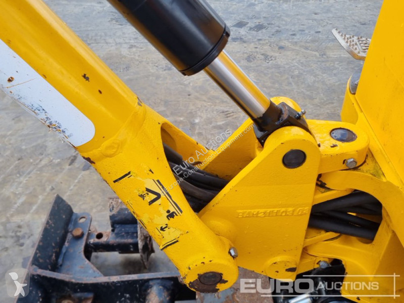 Lopatový nakládač JCB