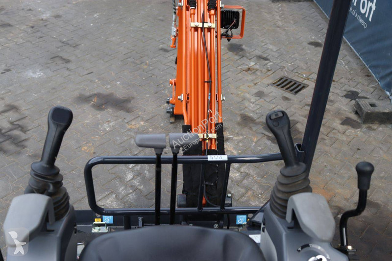 Escavadora Hitachi ZX19U-6 YR