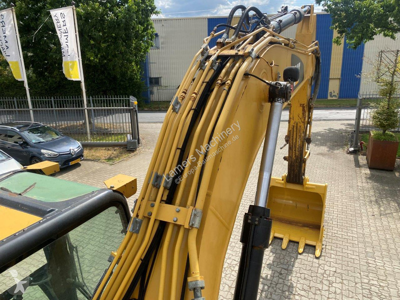 Graafmachine Caterpillar NVT