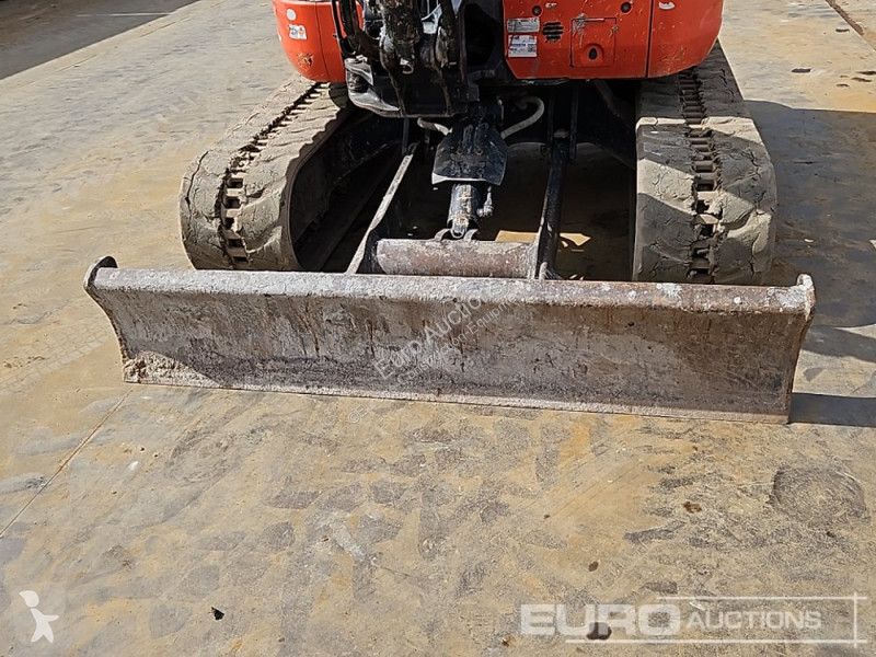 Lopatový nakládač Kubota U48-4