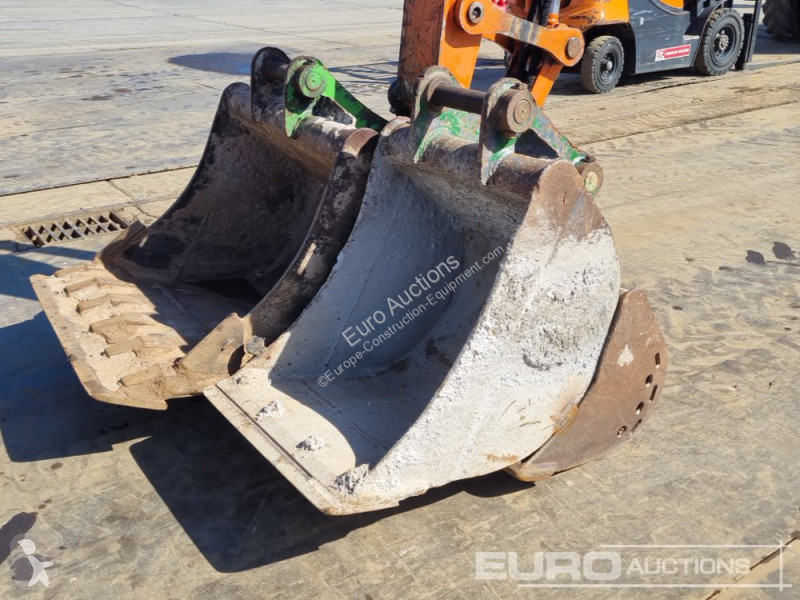 Escavatore Hitachi B-6