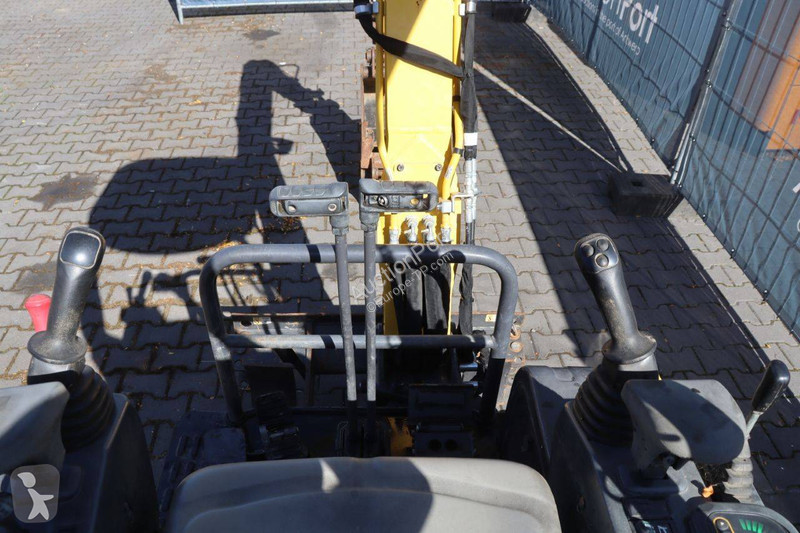 Skovl New Holland E17C