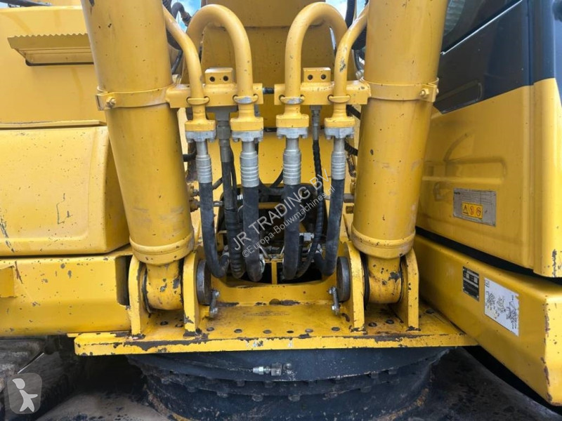 Excavator Komatsu LC-10