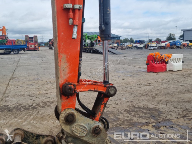 Lopatový nakládač Kubota U55-4