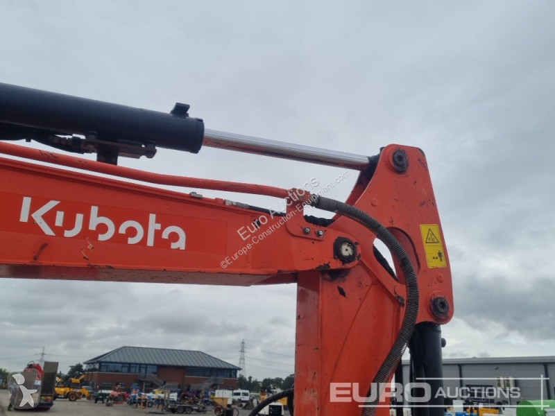 Lopatový nakládač Kubota U48-4
