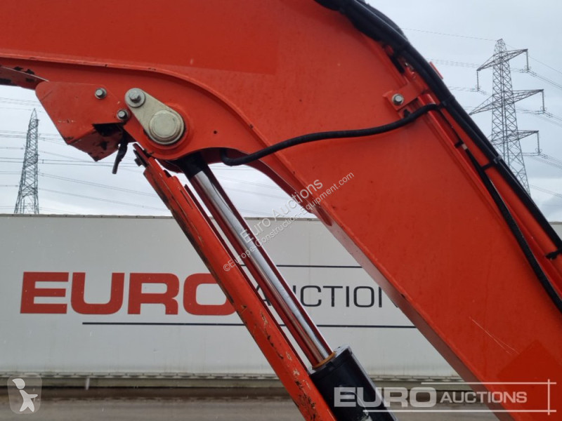 Lopatový nakládač Kubota U48-4