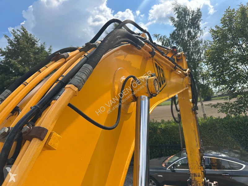 Lopatový nakládač JCB JS190