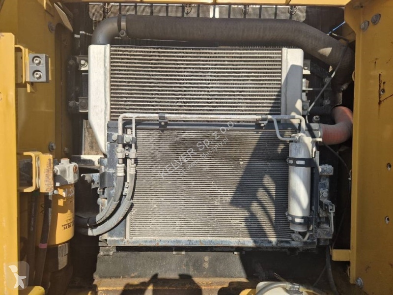 جرافة Caterpillar LRR * 2011r. *