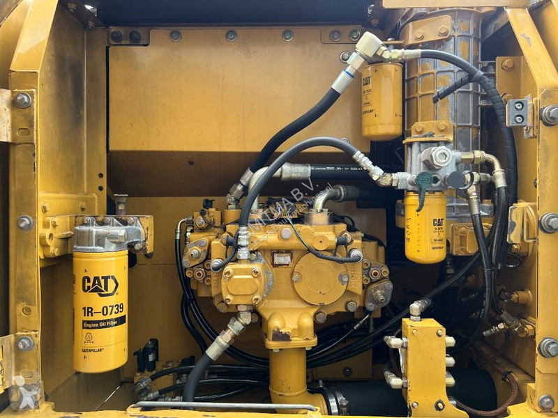 جرافة Caterpillar L