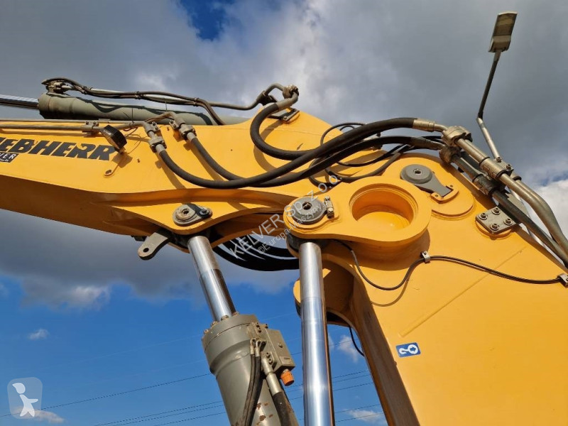 Lopatový nakládač Liebherr R924 LC * SW 48...