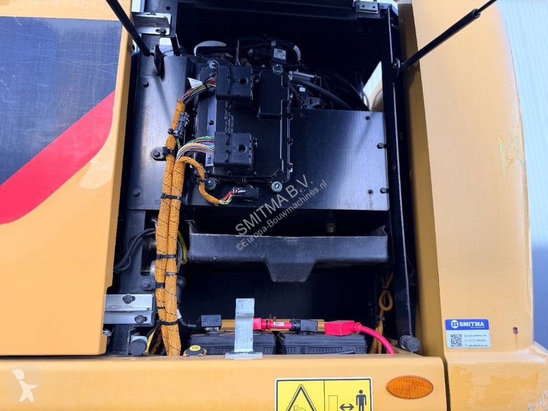 جرافة Caterpillar F